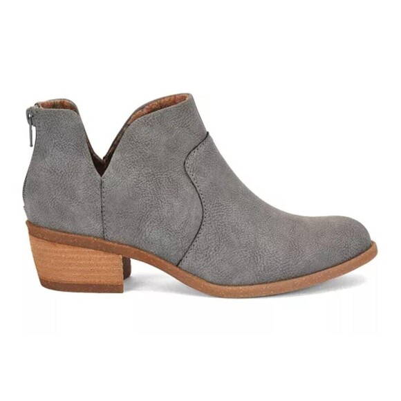 B.O.C Women's Stacked Heel Lucy Comfort Suede Shooties in Light Gray 9.5 NWOB - Picture 2 of 15